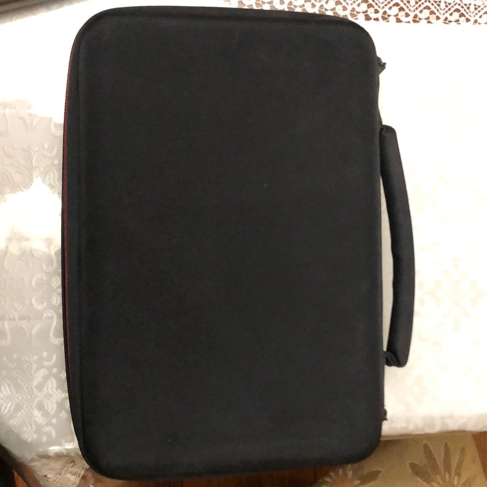 Mini Keyboard controller with case - Picture 2 of 3